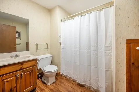 253 Old Quechee Road Hartford VT 05059