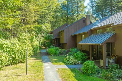 253 Old Quechee Road Hartford VT 05059