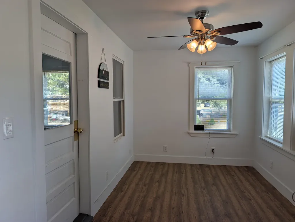 23 Pine Street Gorham NH 03581