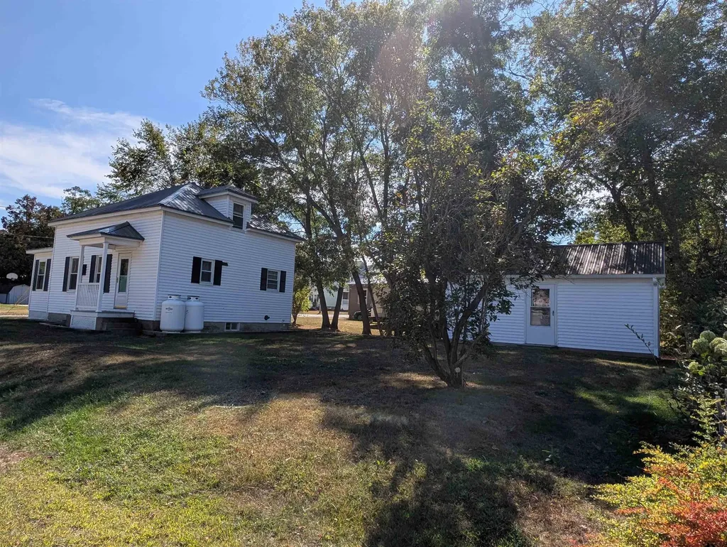 23 Pine Street Gorham NH 03581