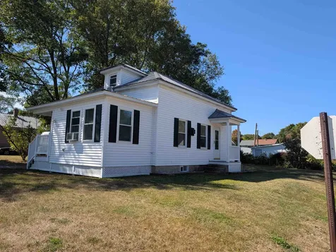 23 Pine Street Gorham NH 03581