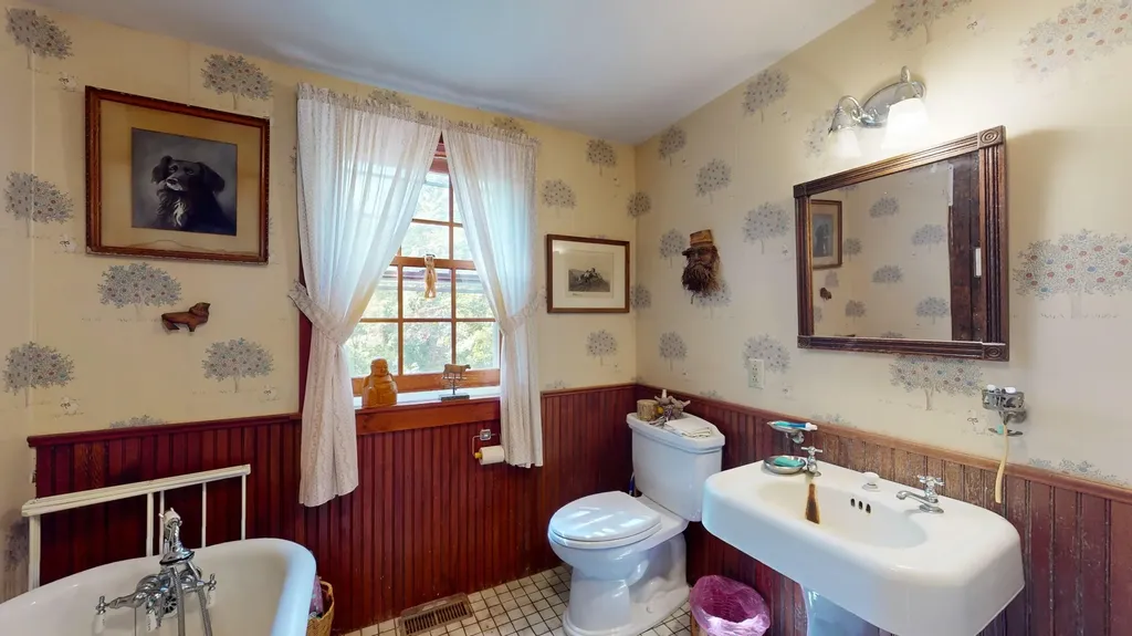 2395 Burr Pond Road Sudbury VT 05733