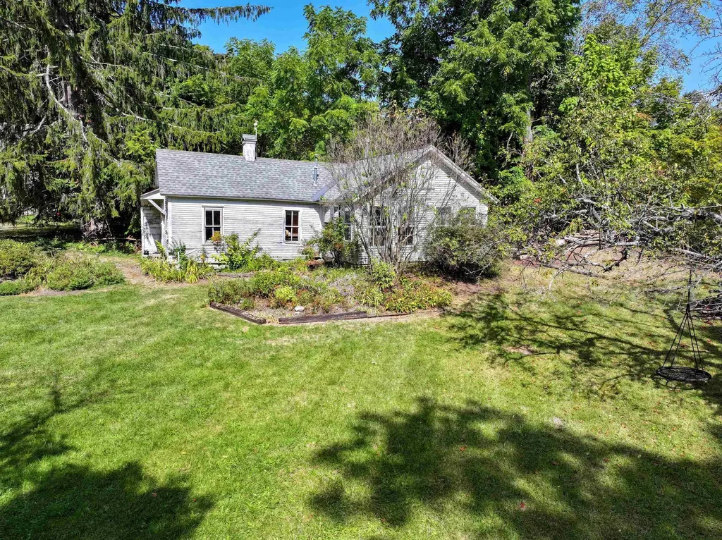 2395 Burr Pond Road Sudbury VT 05733
