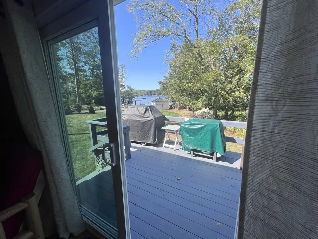 78 Long Island Road Moultonborough NH 03254