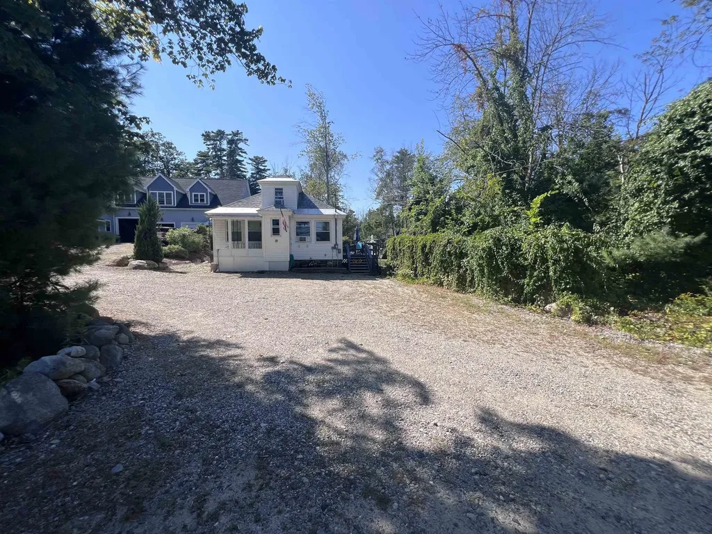 78 Long Island Road Moultonborough NH 03254