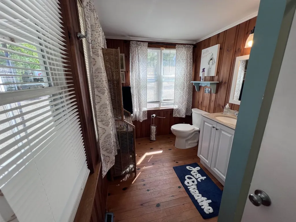 78 Long Island Road Moultonborough NH 03254