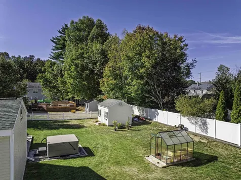 24 Conifer Commons Dover NH 03820