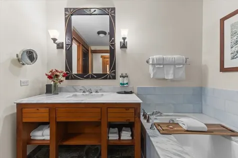 7412 Mountain Road Stowe VT 05672