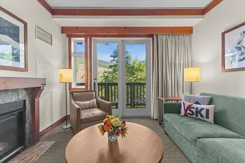 7412 Mountain Road Stowe VT 05672