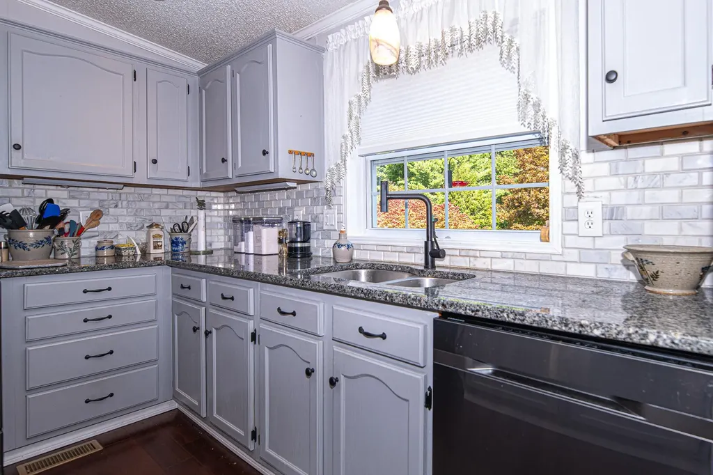 13 Dockside Lane Rochester NH 03867