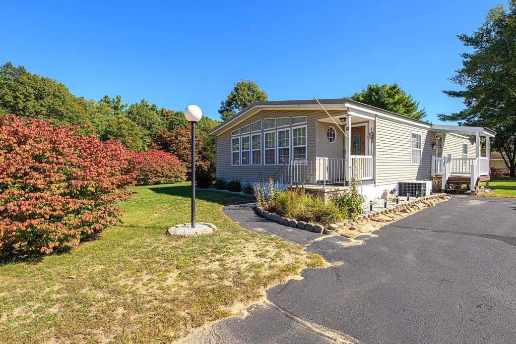 13 Dockside Lane Rochester NH 03867