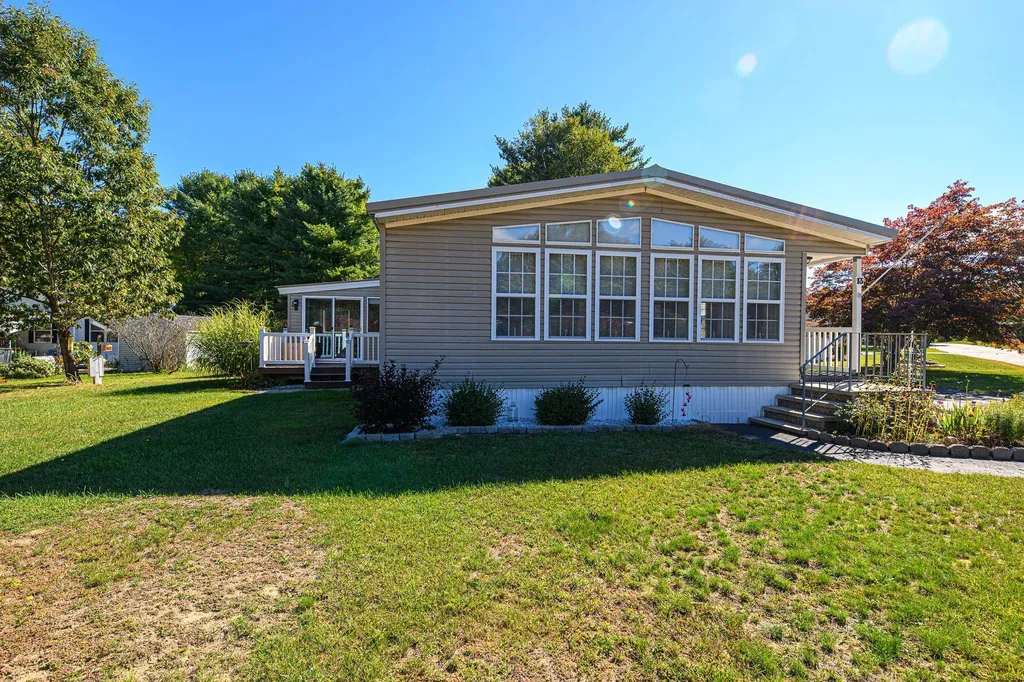 13 Dockside Lane Rochester NH 03867