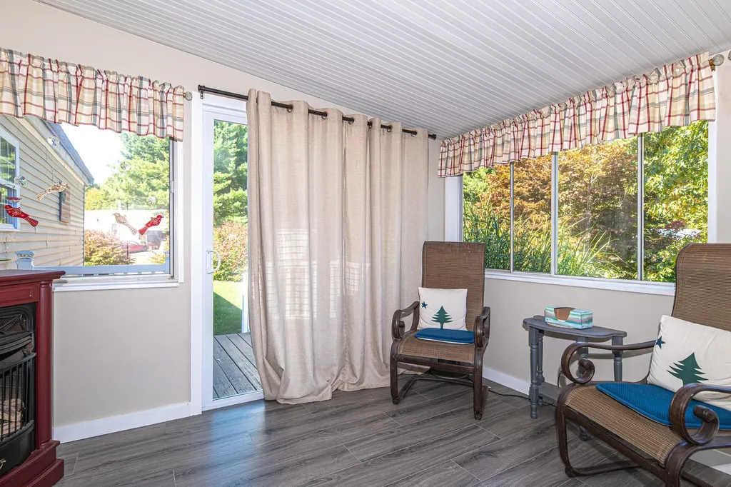 13 Dockside Lane Rochester NH 03867