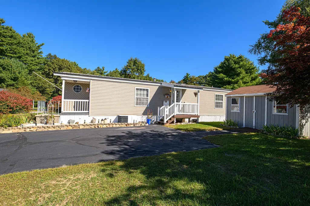 13 Dockside Lane Rochester NH 03867