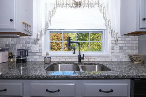 13 Dockside Lane Rochester NH 03867