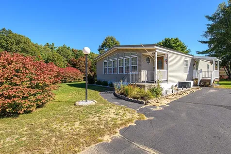 13 Dockside Lane Rochester NH 03867