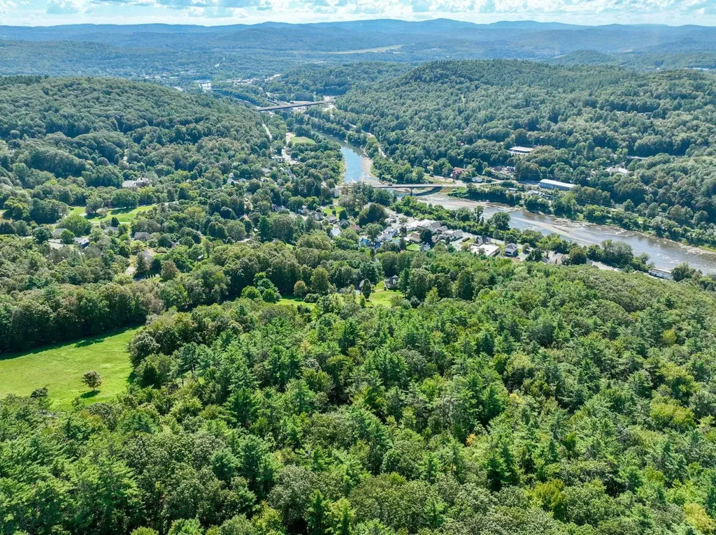 0 Dothan Road Hartford VT 05001