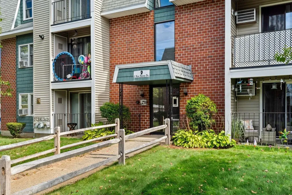 2 New Haven Drive Nashua NH 03063