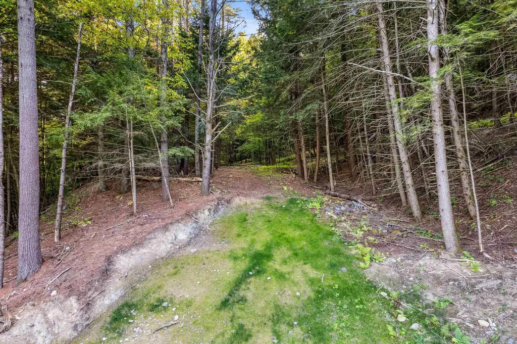 1004 Jericho Road Hartford VT 05001