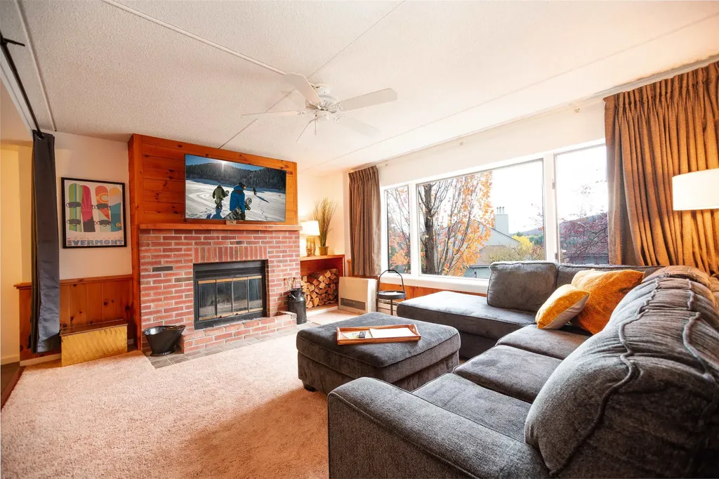 339G Handle Road Dover VT 05356