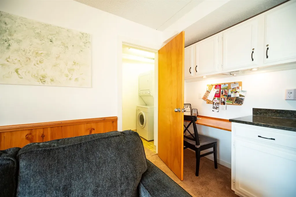 339G Handle Road Dover VT 05356