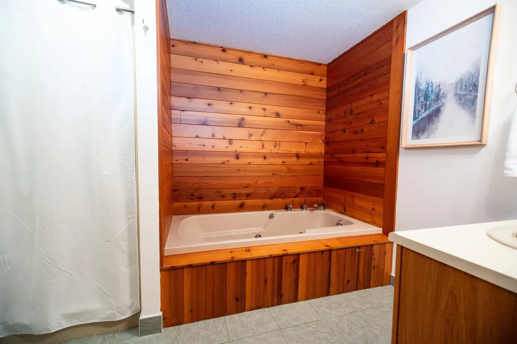 339G Handle Road Dover VT 05356