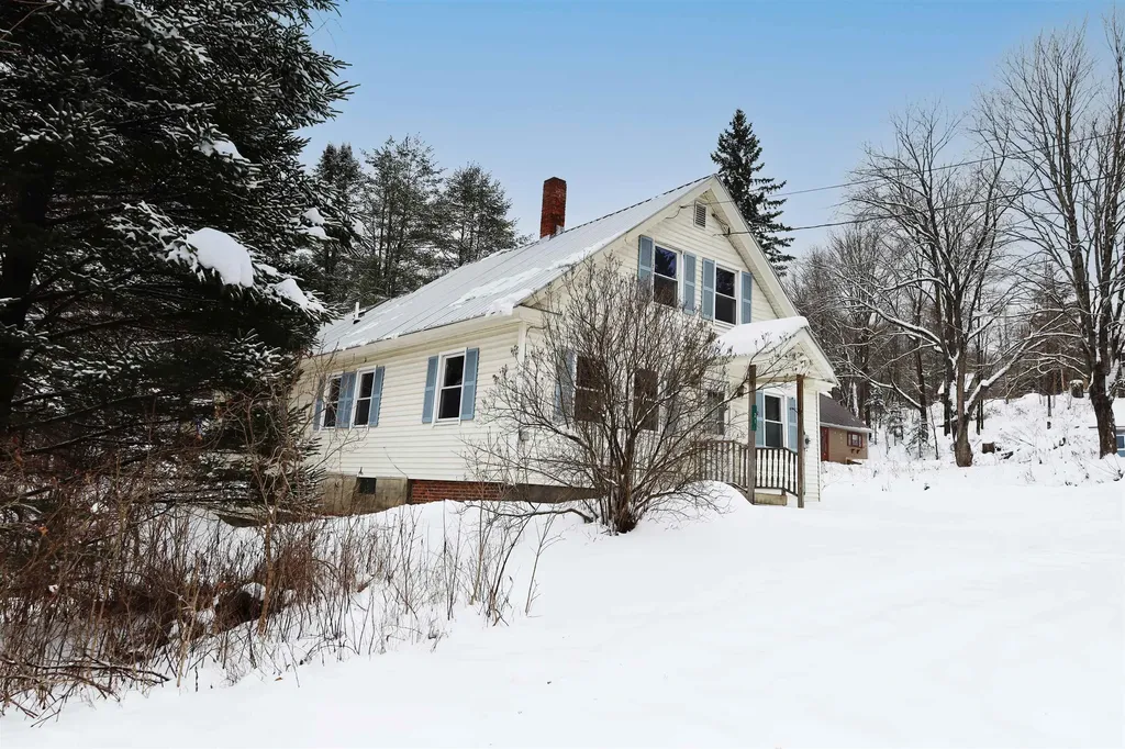 21 Ledge Road Lyndon VT 05851