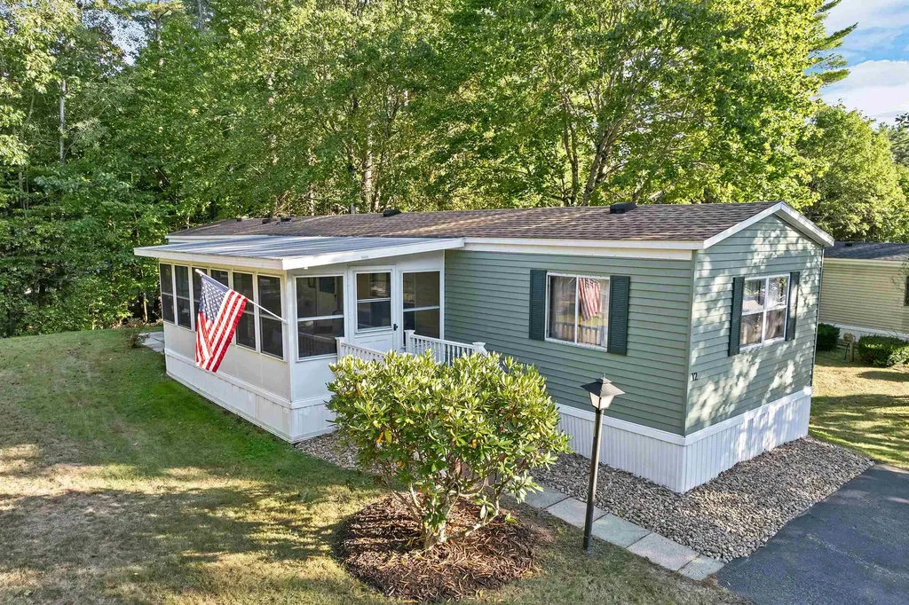 12 Foothills Way Tilton NH 03276
