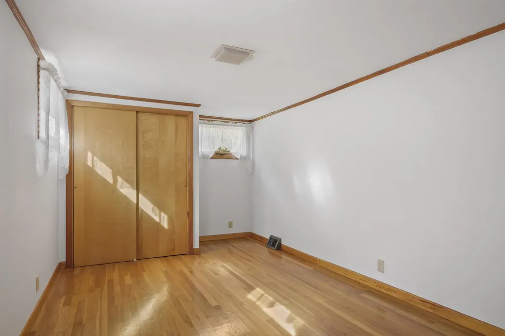37 Perkins Road Londonderry NH 03053