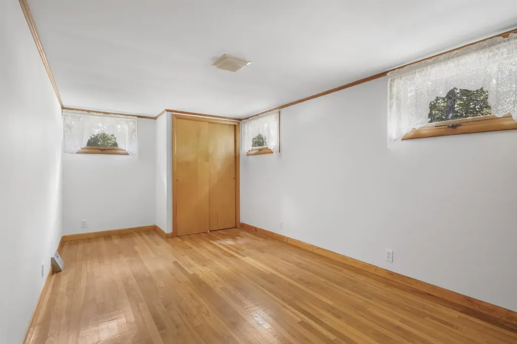 37 Perkins Road Londonderry NH 03053