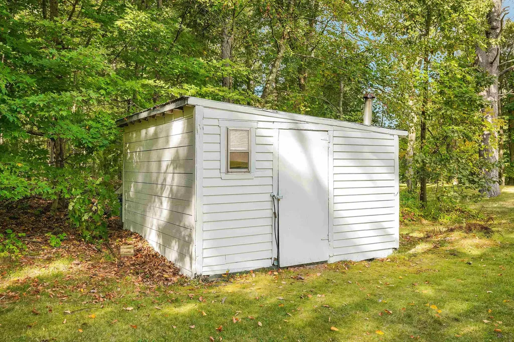 37 Perkins Road Londonderry NH 03053