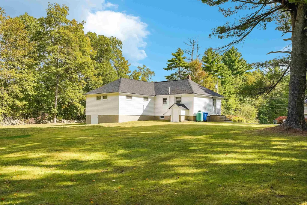 37 Perkins Road Londonderry NH 03053