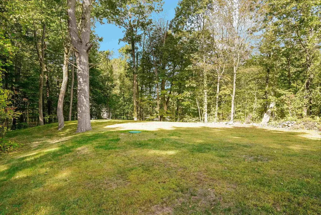 37 Perkins Road Londonderry NH 03053