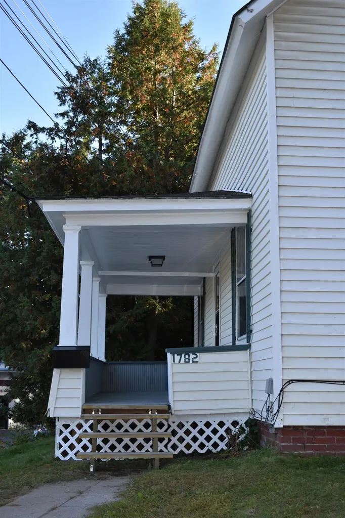1782 Main Street St. Johnsbury VT 05819