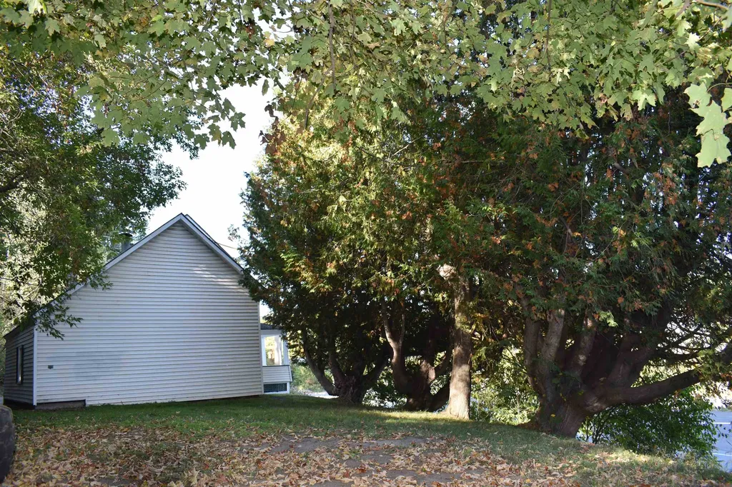 1782 Main Street St. Johnsbury VT 05819