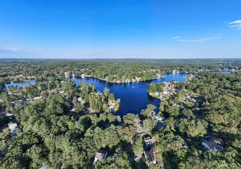 136 Shore Drive Salem NH 03079