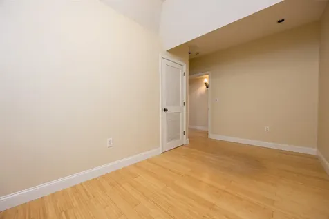 136 Shore Drive Salem NH 03079