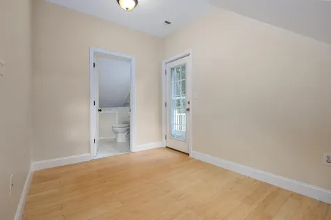 136 Shore Drive Salem NH 03079