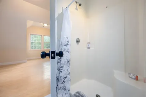 136 Shore Drive Salem NH 03079