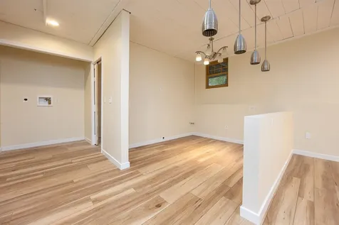 136 Shore Drive Salem NH 03079