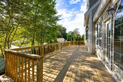 136 Shore Drive Salem NH 03079