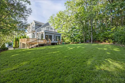 136 Shore Drive Salem NH 03079