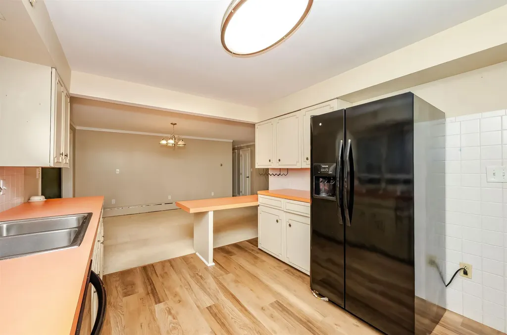 2 Oak Forest Street Sanford ME 04073