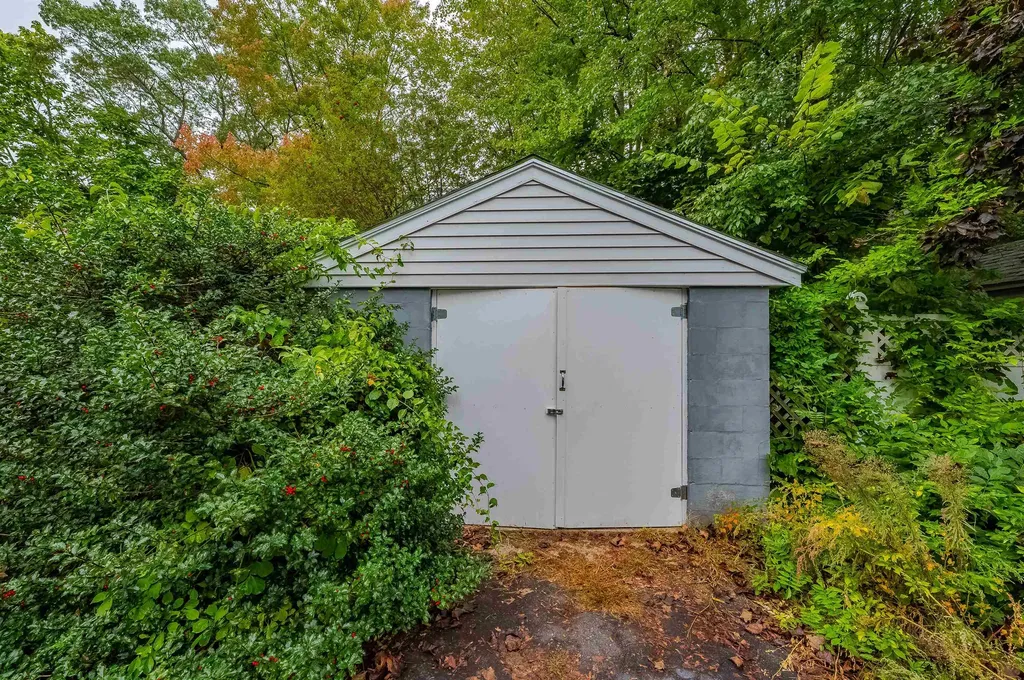 2 Oak Forest Street Sanford ME 04073