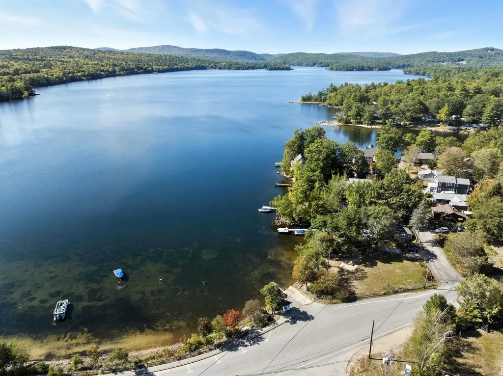 Wall Street Meredith NH 03253