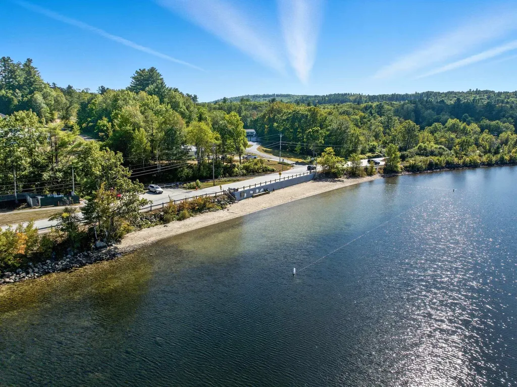 Wall Street Meredith NH 03253