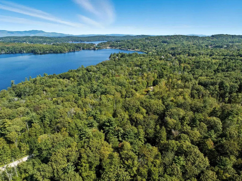 Wall Street Meredith NH 03253