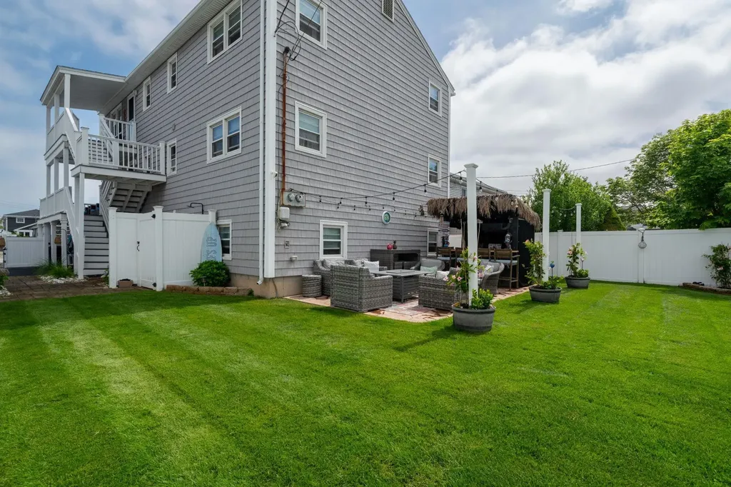 131 Franklin Street Seabrook NH 03874