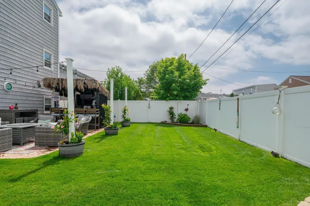 131 Franklin Street Seabrook NH 03874