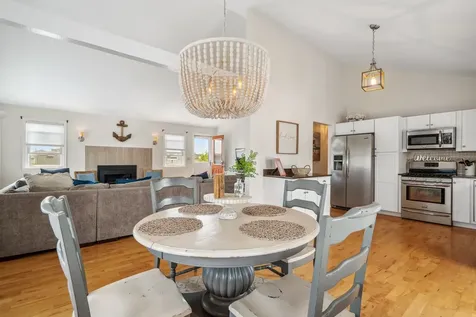 131 Franklin Street Seabrook NH 03874